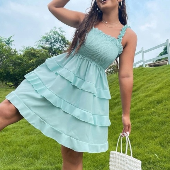 NWOT Shirred Tie-Back Dress - Picture 3 of 5